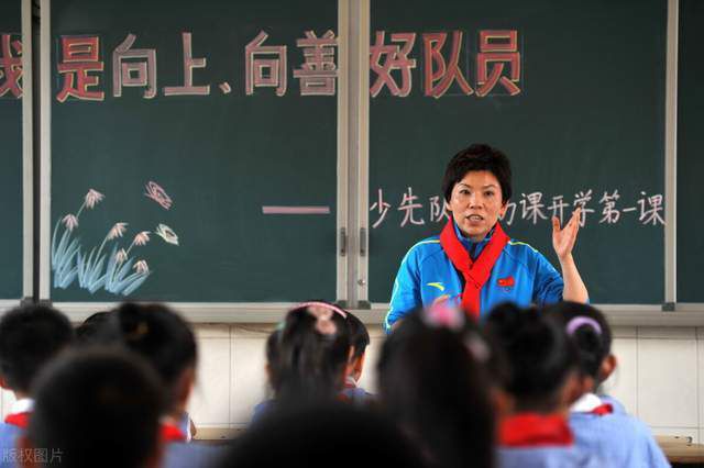 他想留在拜仁，向凯恩学习，并相信在图赫尔的带领下会有更多的上场时间。